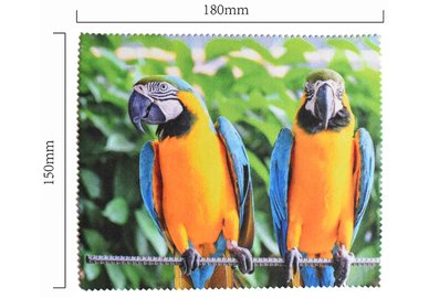 Handrička na okuliare z mikrovlákna - Papagáje